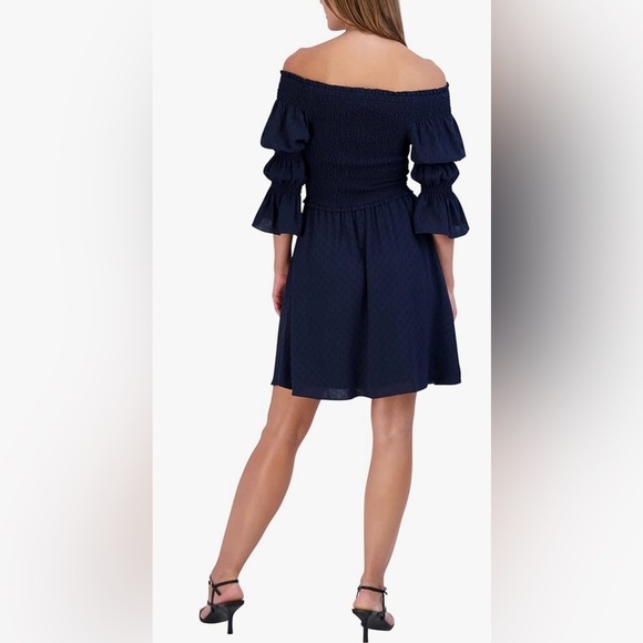 BCBGeneration Navy Smocked Off-the-Shoulder Bubble-Sleeve Dress size small new - Picture 3 of 7